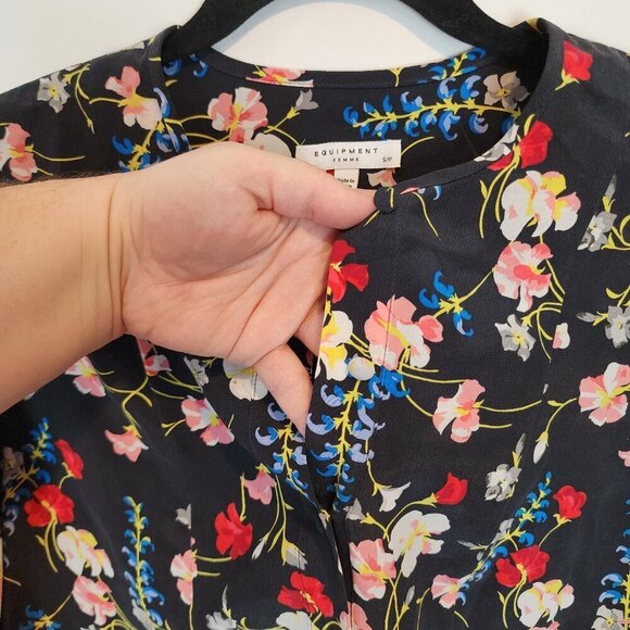 EQUIPMENT Femme Heather Flare-sleeve Floral Silk Blouse In Eclipse Multi Floral - Picture 4 of 11